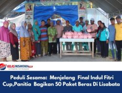 Peduli Sesama: Menjelang Final Indul Fitri Cup,Panitia Bagikan 50 Paket Beras Di Lisabata 